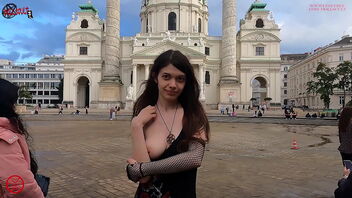 Public flashing in Vienna: risky and brave