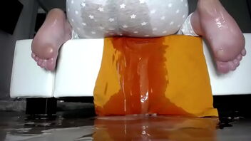 A yam-sized cock jizz flow makes a apartment messy in this Japanese amateur porn.