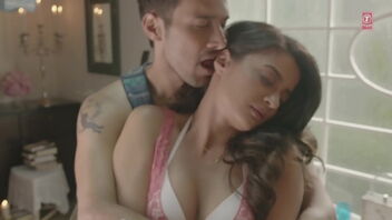 Enjoy flows free: Full video song featuring Arjun ‘Creature 3D’ and Surveen Chawla in ‘Sawan Aaya Hai’